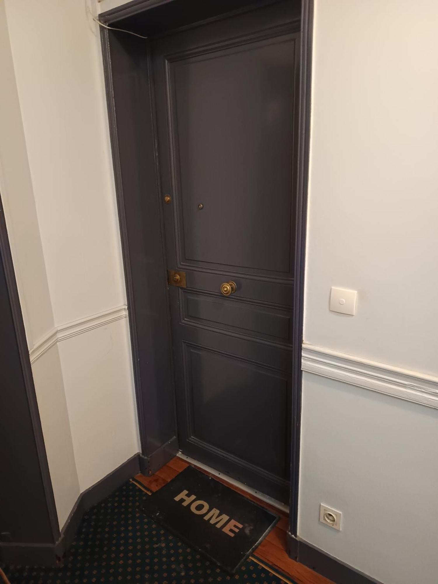 Appartement Charmant Studio Au 14eme *